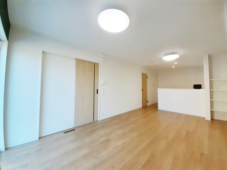 ���r���O ���������R�Ɖ�b�����܂��A�S�n�悢�ЂƂƂ�