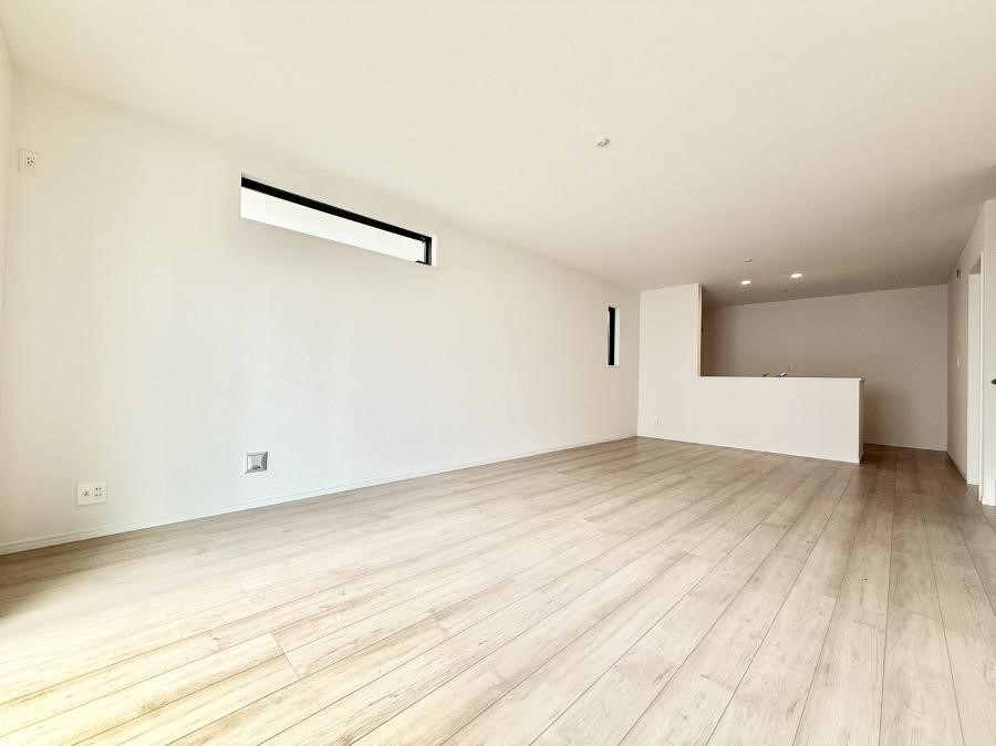 ���r���O ���������S�n�̂����A���z�̃��r���O