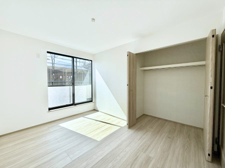 �Q�� ����