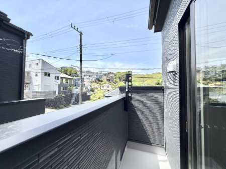 �o���R�j�[ ������ �G�߂̈ڂ낢����������J���I�ȋ�Ԃł�