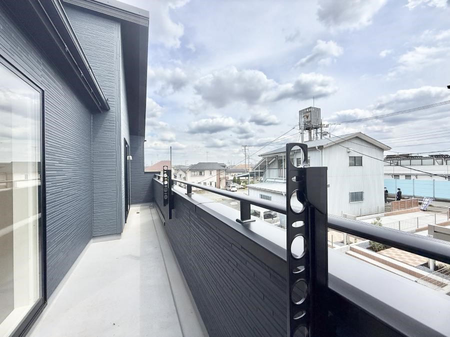 �o���R�j�[ ������ �G�߂̈ڂ낢����������J���I�ȋ�Ԃł�