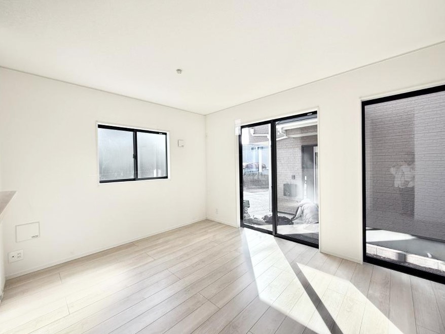 ���r���O ���������R�Ɖ�b�����܂��A�S�n�悢�ЂƂƂ�