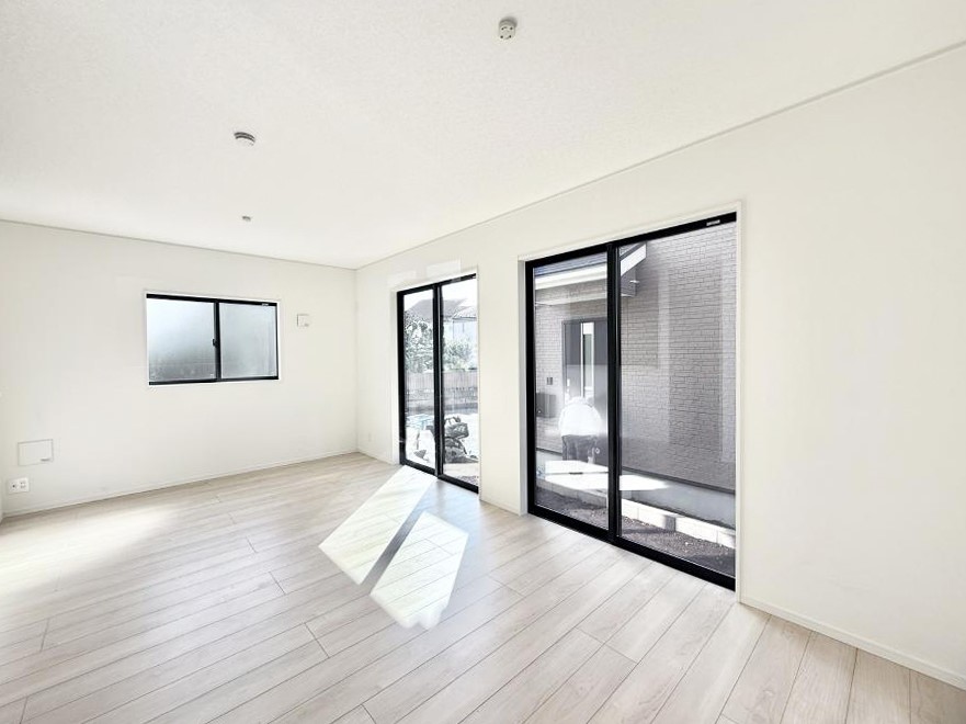 �Q�� ���������̔z�u��ʋC���̗ǂ��݌v�ŕ����̋�C�������炸�A��ɐV�N�ȋ�C������܂�