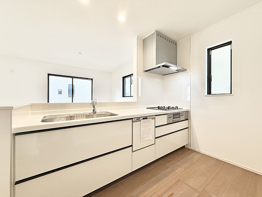 �L�b�`�� ���������y���݂ƐH�ׂ�K����͂���L�b�`��