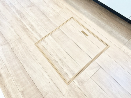 ���̑����� �ݔ����B�ꂽ���[�X�y�[�X�ŉƑS�̂��X�b�L��