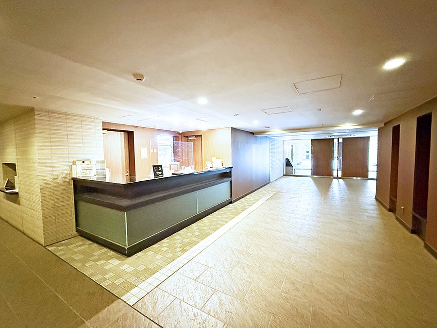 �G���g�����X �O�ρ��Ǘ��̍s���͂����G���g�����X�ň��S���ĕ�点����ł�