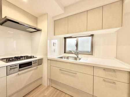 �L�b�`�� �����������������Ɗy�����Ȃ�A���K�ȃL�b�`�����