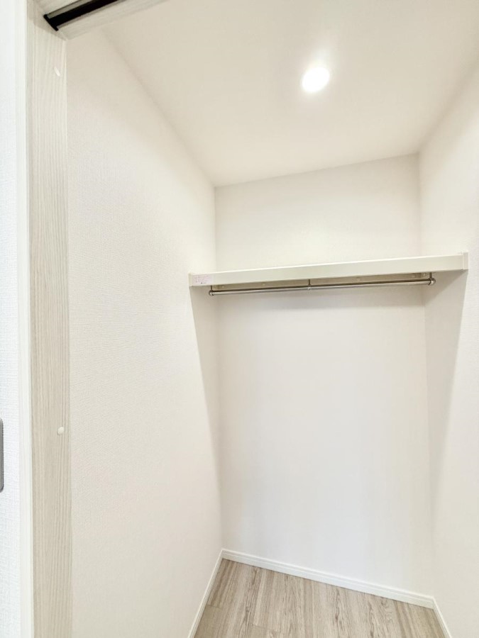 ���[ ����