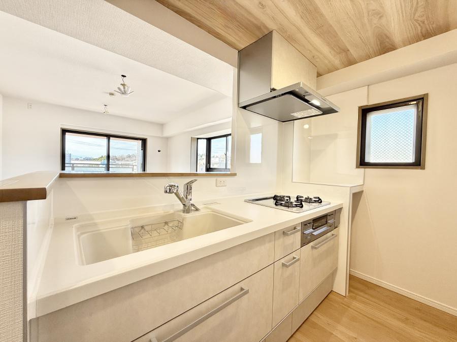 �L�b�`�� �������Ƒ��ƂȂ���A�R�~���j�P�[�V�����̏�