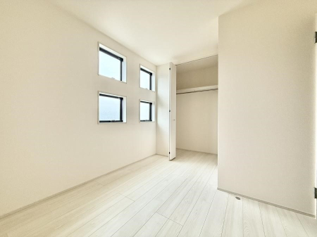 ���̑����� �������D��ŉ��₩�Ȏ��Ԃ��������