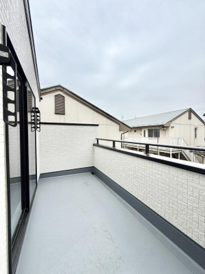 �o���R�j�[ ������ �G�߂̈ڂ낢����������J���I�ȋ�Ԃł�