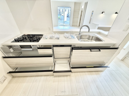 �L�b�`�� 1����  ���Ƒ����J��[�߂�A������̂���L�b�`��