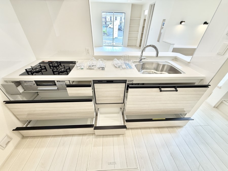 �L�b�`�� 1����  ���Ƒ����J��[�߂�A������̂���L�b�`��