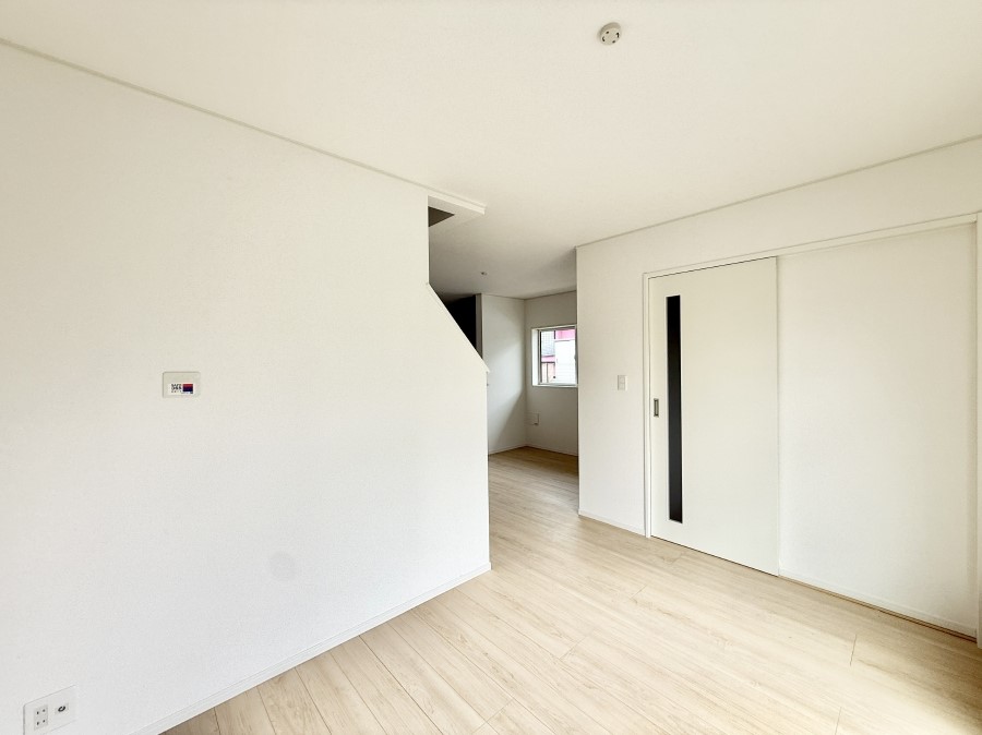 ���r���O ���������S�n�̂����A���z�̃��r���O