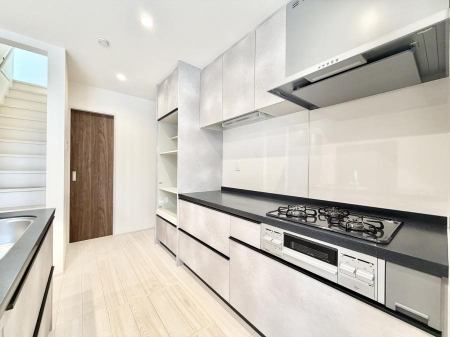 �L�b�`�� �����������������Ɗy�����Ȃ�A���K�ȃL�b�`�����