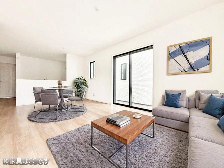 ���r���O ����