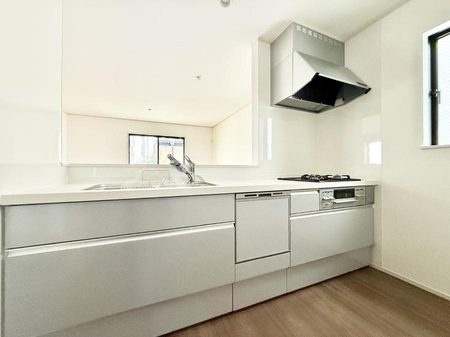 �L�b�`�� ���������y���݂ƐH�ׂ�K����͂���L�b�`��