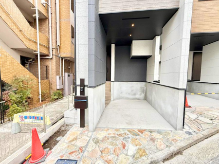  �O�ρ����K�Ȓ��ԃX�y�[�X�ň��S