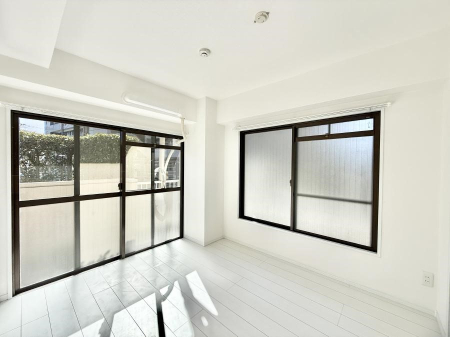 ���r���O ���������났�ƏΊ炪�W�܂�A�S���܂郊�r���O