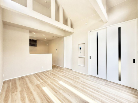 ���r���O ���������났�ƏΊ炪�W�܂�A�S���܂郊�r���O