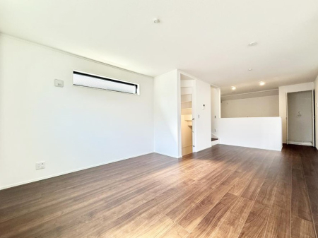 ���r���O ���������S�n�̂����A���z�̃��r���O