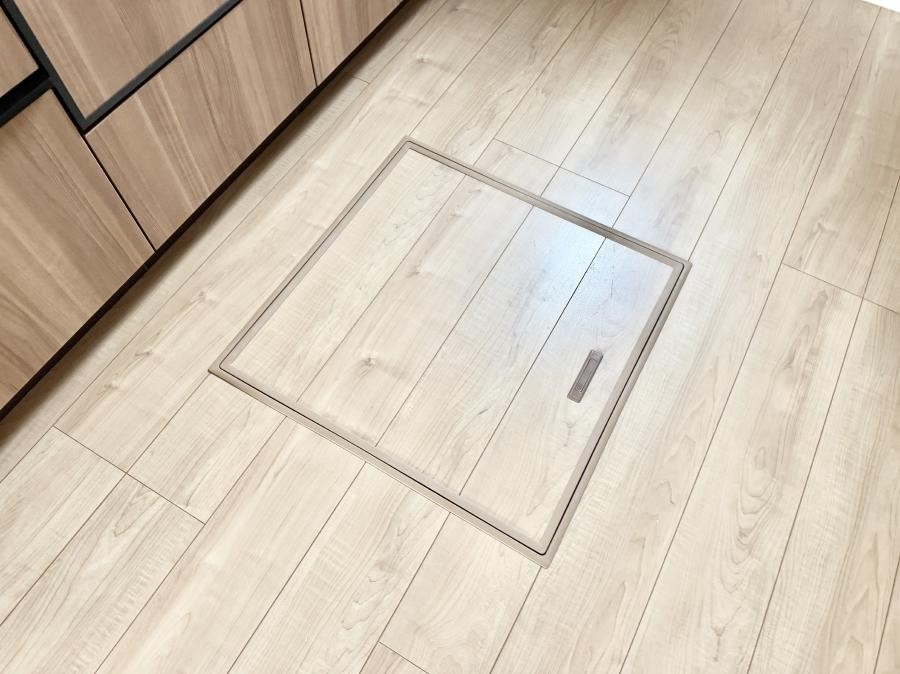 ���̑����� �ݔ����B�ꂽ���[�X�y�[�X�ŉƑS�̂��X�b�L��