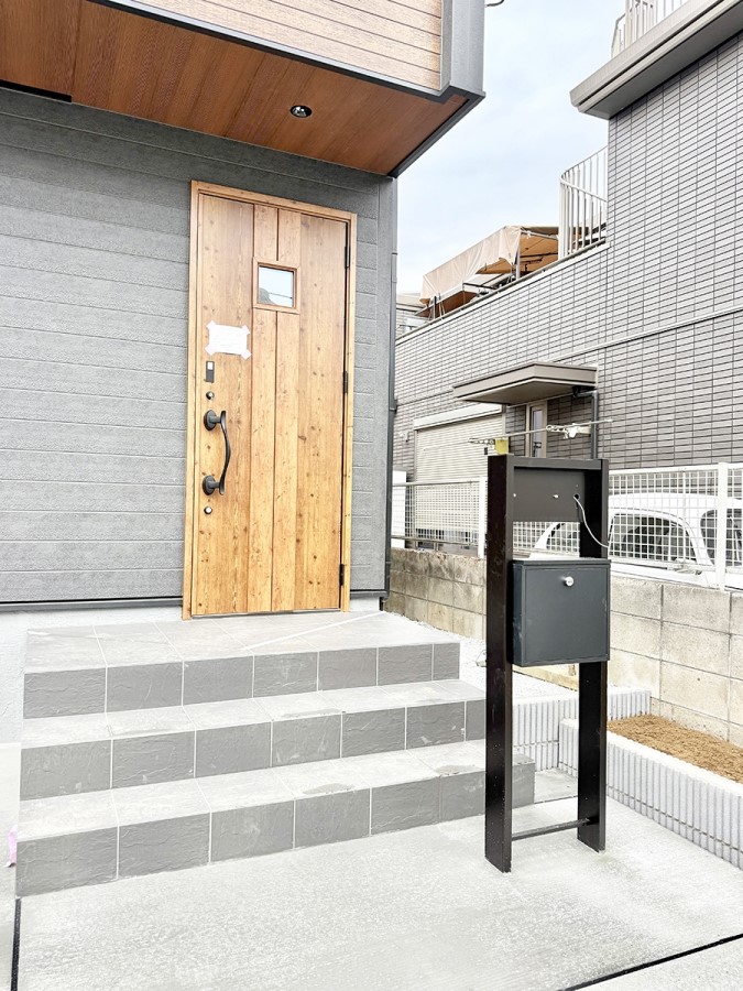 ���� �O�ρ� �V���v���Ŕ������A�Z�܂��̑���ۂ��ʂ錺�ւł�