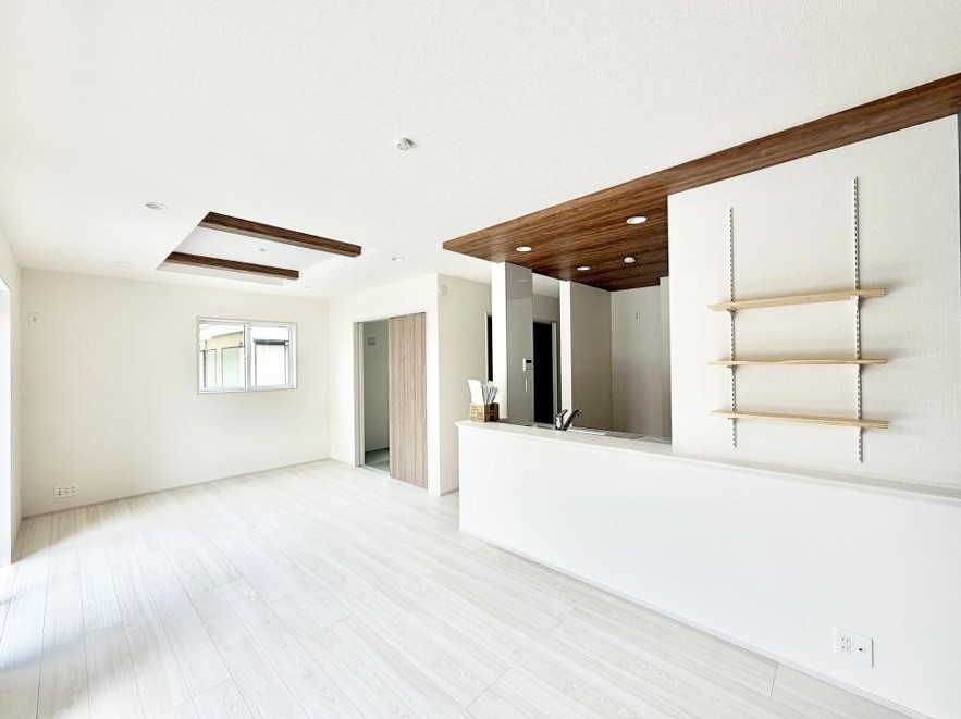 ���r���O ���������R�Ɖ�b�����܂��A�S�n�悢�ЂƂƂ�