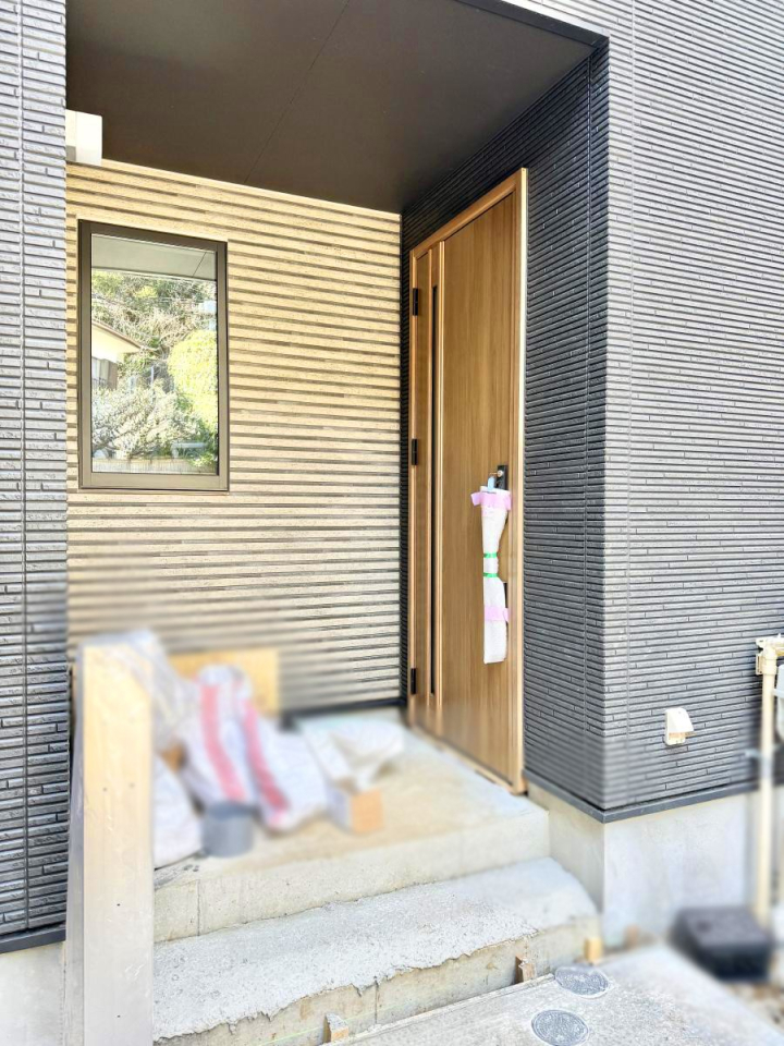 ���� �O�ρ� �V���v���Ŕ������A�Z�܂��̑���ۂ��ʂ錺�ւł�