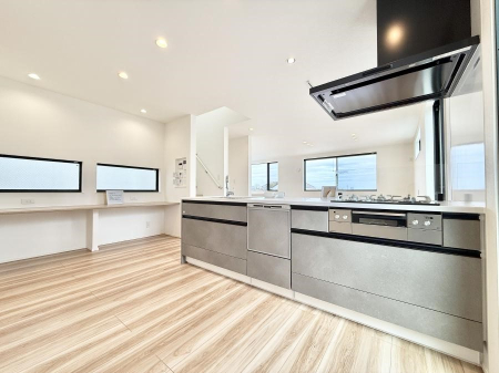 �L�b�`�� �������Ƒ����J��[�߂�A������̂���L�b�`��