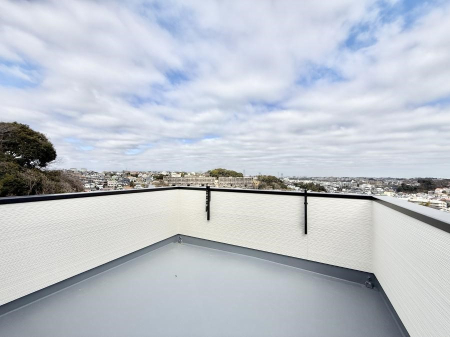 �o���R�j�[ ������ �G�߂̈ڂ낢����������J���I�ȋ�Ԃł�