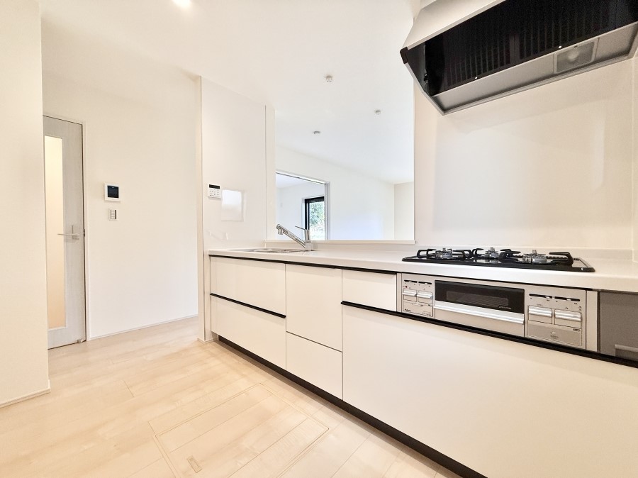 �L�b�`�� ���������y���݂ƐH�ׂ�K����͂���L�b�`��