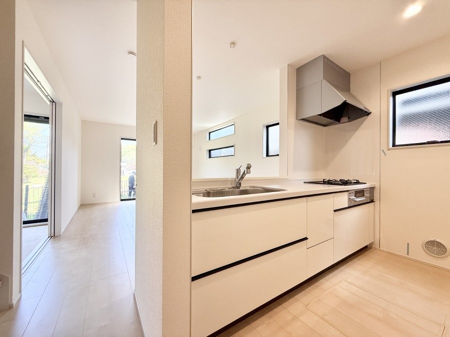 �L�b�`�� �������Ƒ����J��[�߂�A������̂���L�b�`��