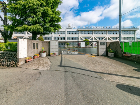 ���ӊ� ���w�Z 592m �����s���q����ꏬ�w�Z