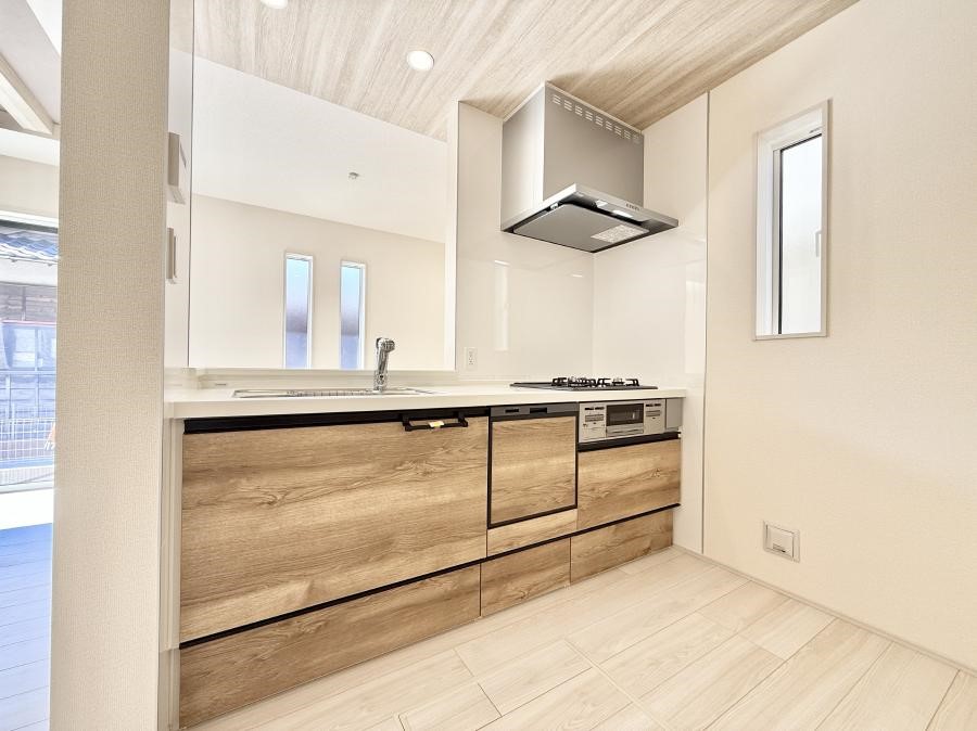 �L�b�`�� ���������y���݂ƐH�ׂ�K����͂���L�b�`��