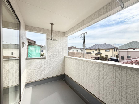 �o���R�j�[ ������ ���R��g�߂Ɋ�����A�J���I�ȃo���R�j�[