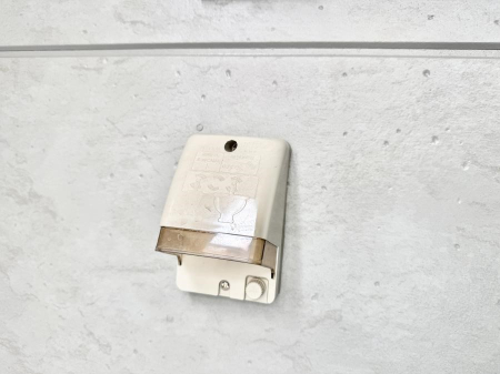 ���̑����� �ݔ������O�ɓd���R���Z���g������΁A�������@�ő���O�ǂ�|������ȂǕ֗��ł��B