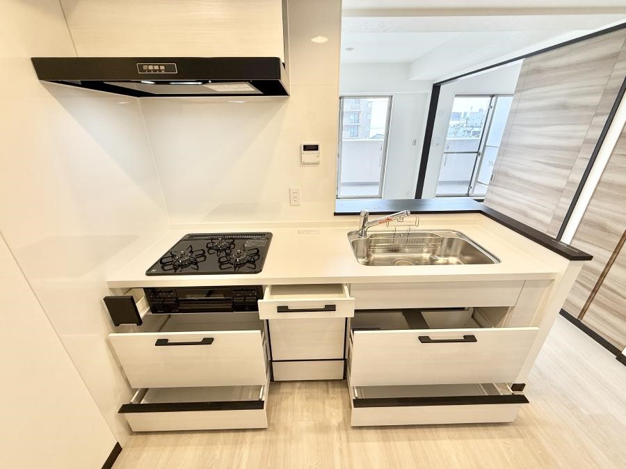 �L�b�`�� �������Ƒ����J��[�߂�A������̂���L�b�`��