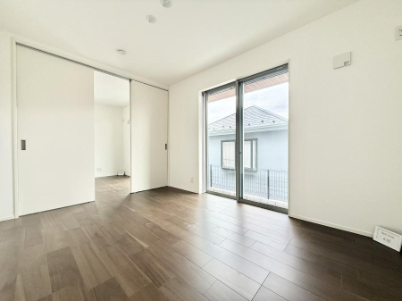 �q������ �������v���C�x�[�g��ԂƂ��ĐÂ��ŗ�������������񋟂��Ă���܂�