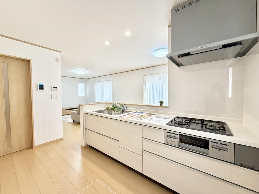 �L�b�`�� �������Ƒ����J��[�߂�A������̂���L�b�`��