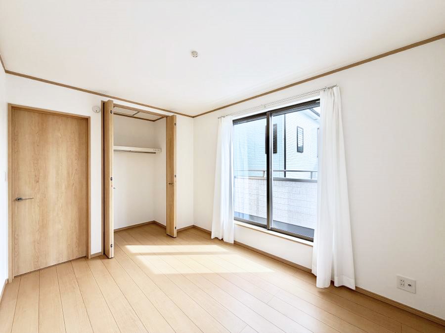 �Q�� ���������̔z�u��ʋC���̗ǂ��݌v�ŕ����̋�C�������炸�A��ɐV�N�ȋ�C������܂�