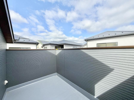 �o���R�j�[ ������ �G�߂̈ڂ낢����������J���I�ȋ�Ԃł�