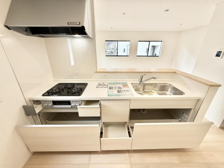 �L�b�`�� �������Ƒ����J��[�߂�A������̂���L�b�`��