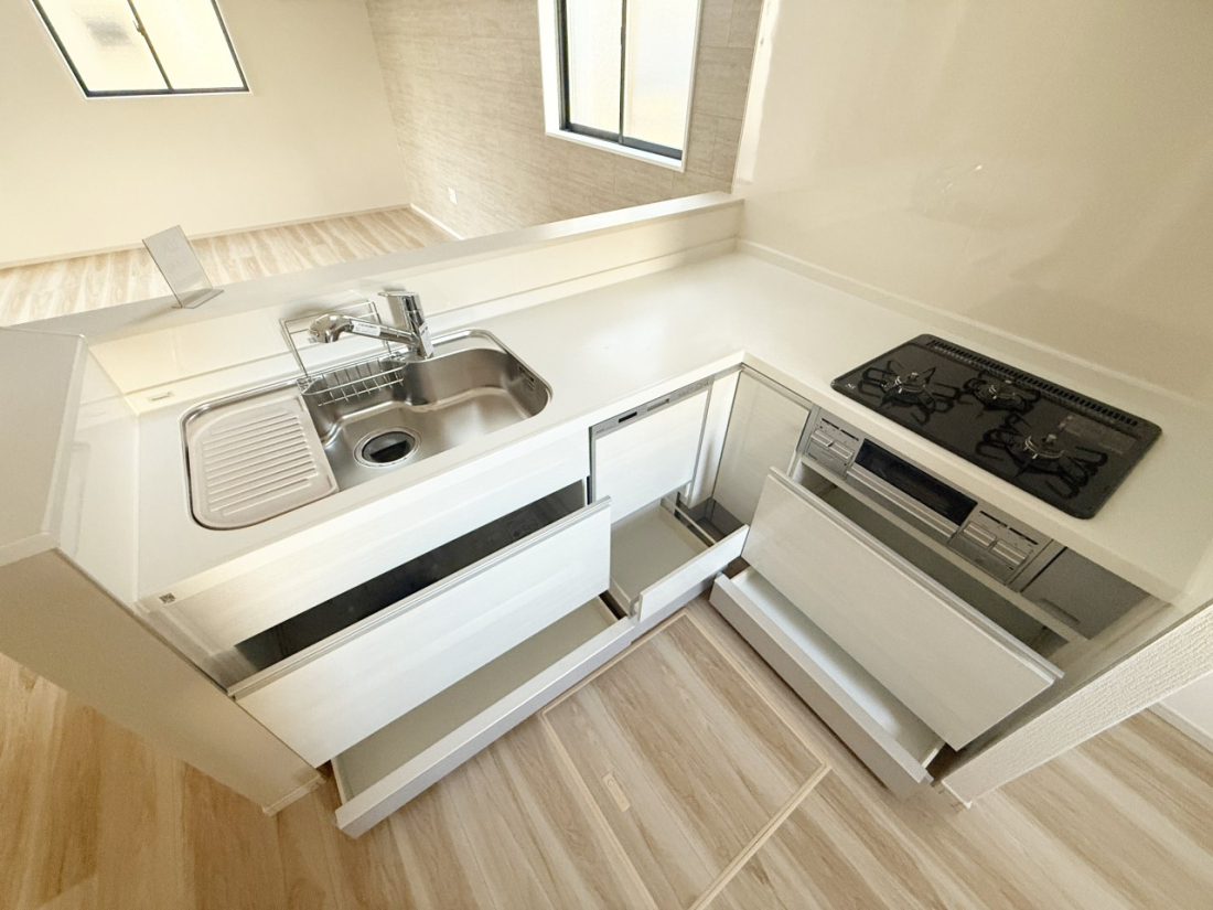 �L�b�`�� �������Ƒ��̉�b���e�ށA�S�n�悢�L�b�`���X�y�[�X