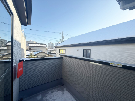 �o���R�j�[ ������ �G�߂̈ڂ낢����������J���I�ȋ�Ԃł�