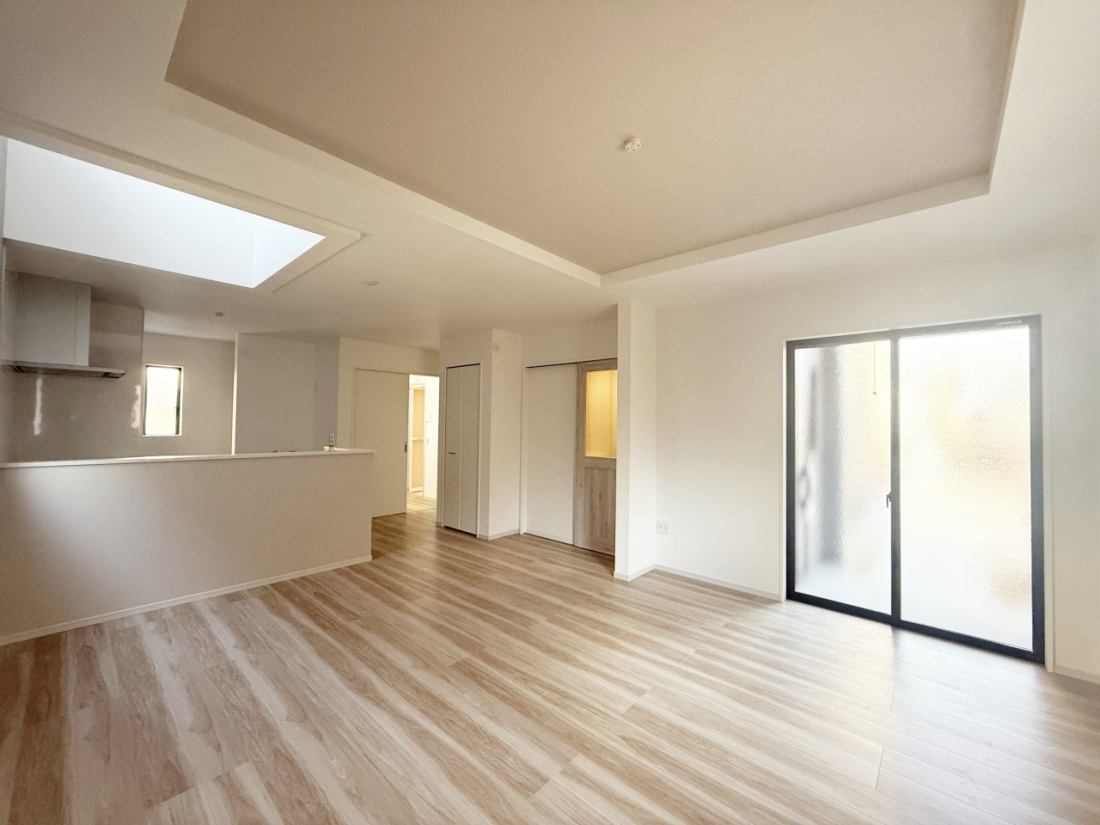 ���r���O ���������R�̌����������݁A���邢��Ԃ��L����܂�