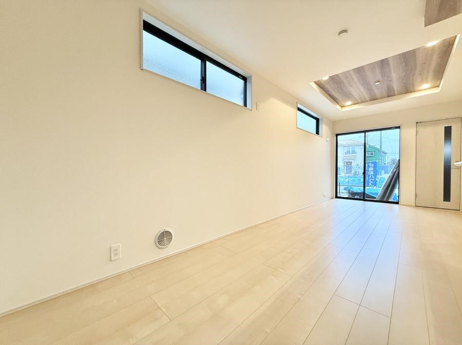 ���r���O �����������������Ɠ��ʂɂ���A�e���̋��