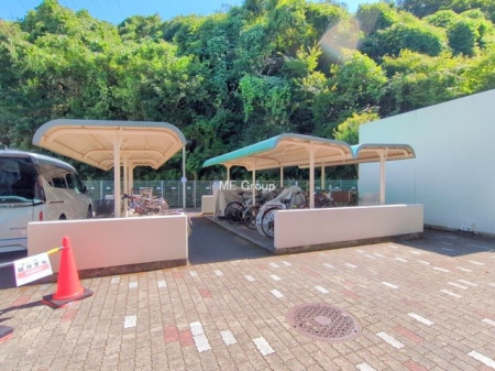 ���̑� �O�ρ����]�Ԃ��g�����Ƒ��ɂ����S�̒��փX�y�[�X��~�n���ɂ��p��