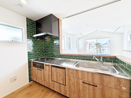 �L�b�`�� ���������y���݂ƐH�ׂ�K����͂���L�b�`��