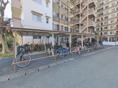 ���̑� �O�ρ��~�n���ɒ��֏���������Ă���A���]�Ԃ̗��p���X���[�Y�ł�